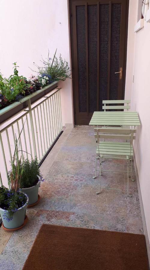 Schönes Altstadt-Apartment "Dolce Vita" Riva del Garda Exterior foto